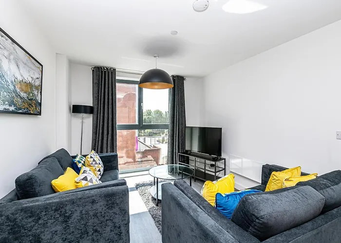Insignia Apartments By Guestz