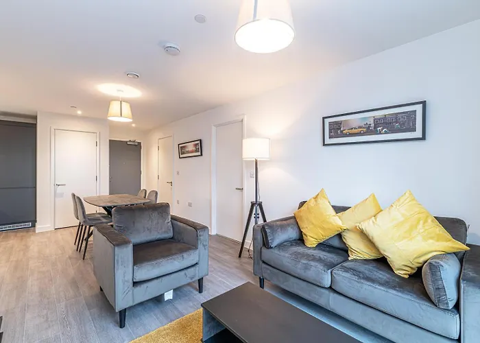 Insignia Apartments By Guestz
